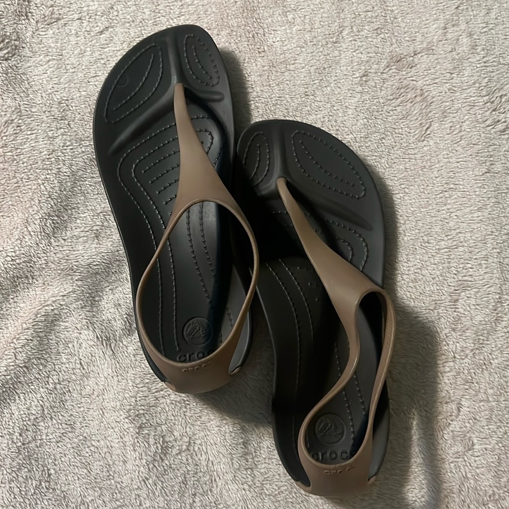 Crocs sandals - women’s size 7.